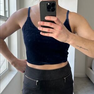 Athleta Elation V Neck Crop